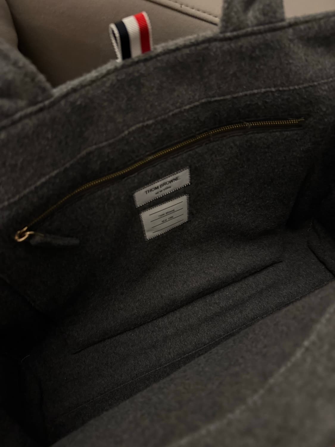 톰브라운 토트백 성수 라지 풀박스 상품이미지2