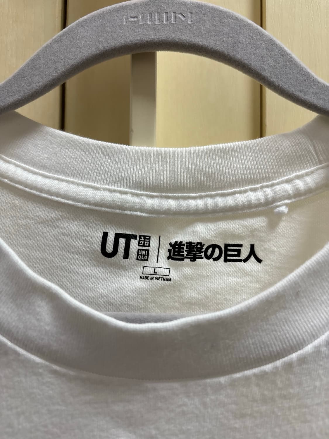 유니클로 일본 한정 진격의 거인 콜라보 반팔 티셔츠 상품이미지5