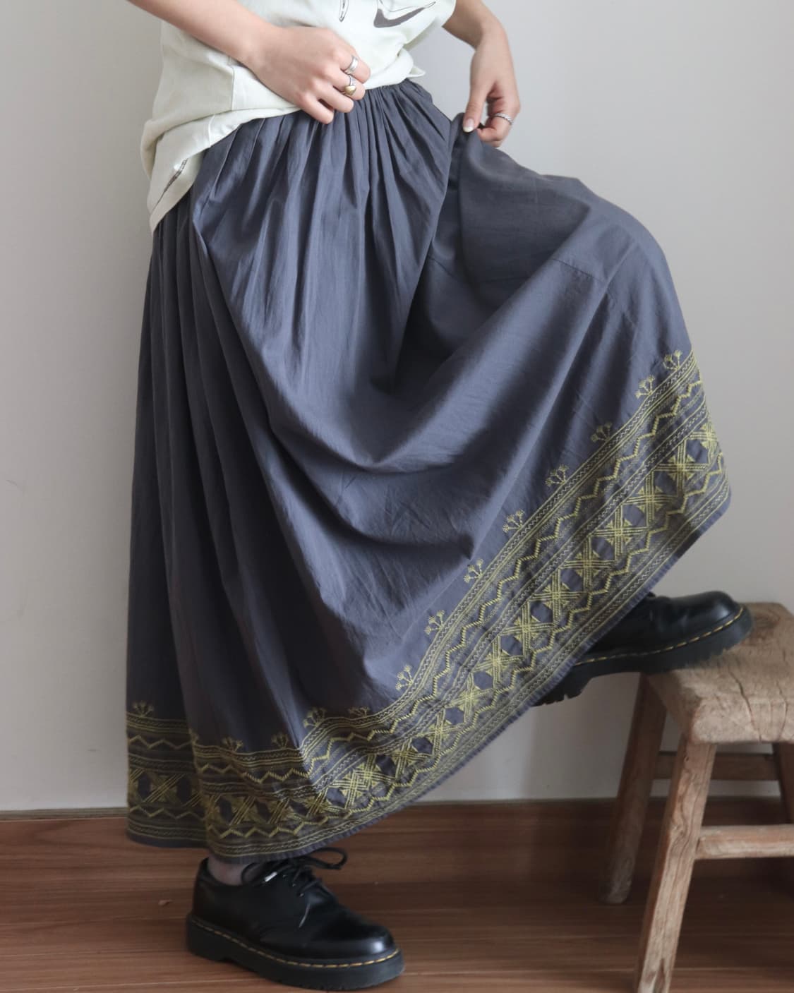 [Beams Heart] Ethnic Embroidery Skirt 상품이미지10