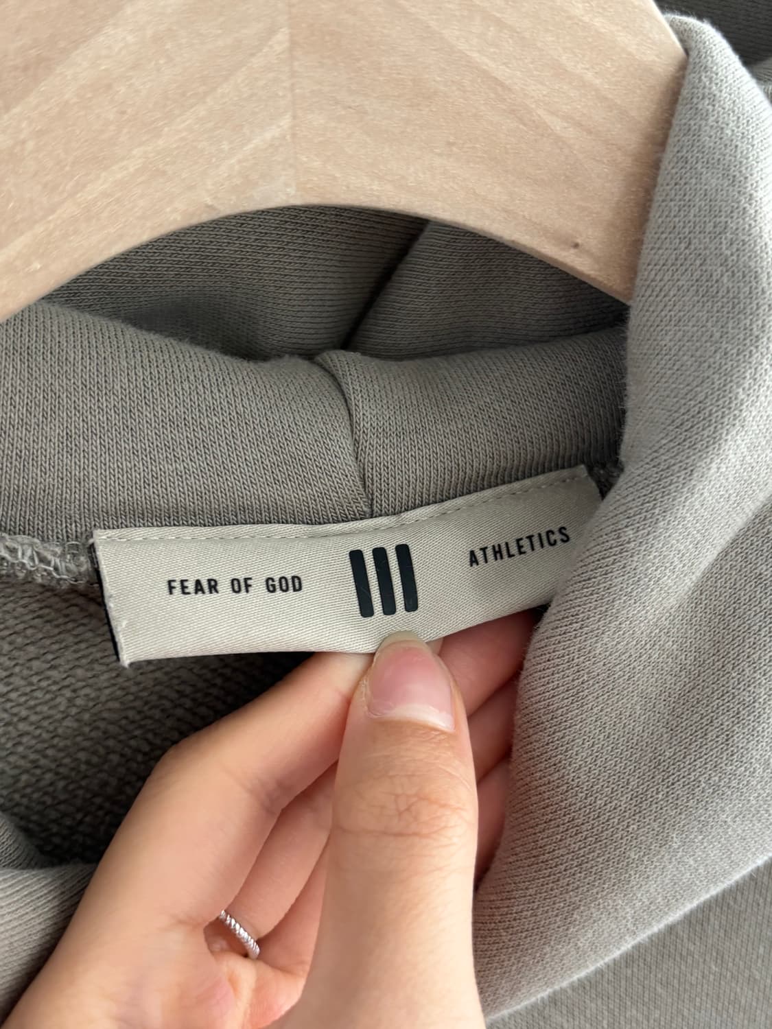 Fear of God 피어오브갓 × 아디다스 애슬레틱스 플리스 후드티 상품이미지4