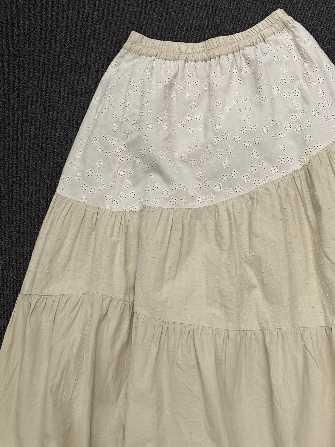 OS)Japanese vintage 옐로우 베이지 펀칭 롱 스커트 상품이미지4