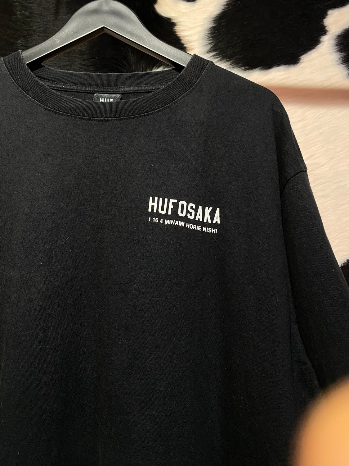 HUF 오사카 백레터링 디테일 반팔 티셔츠 상품이미지3