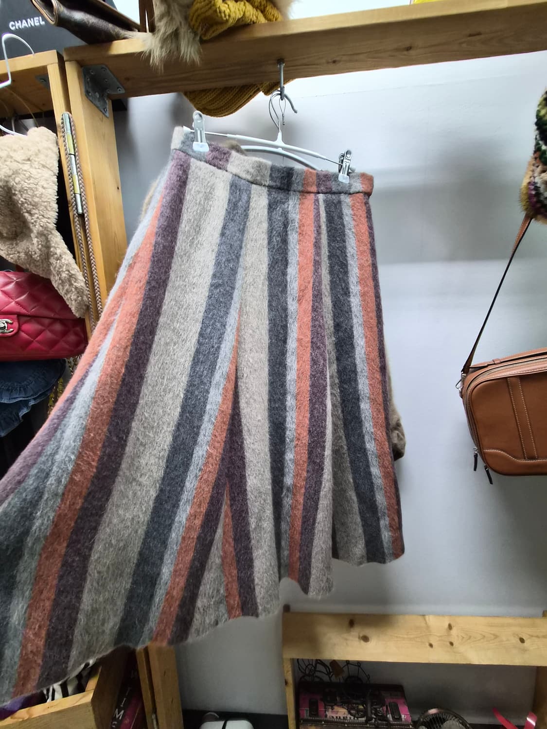 데코 포근울 케이프 가디건. 레니본 모헤어울 스커트 상품이미지9