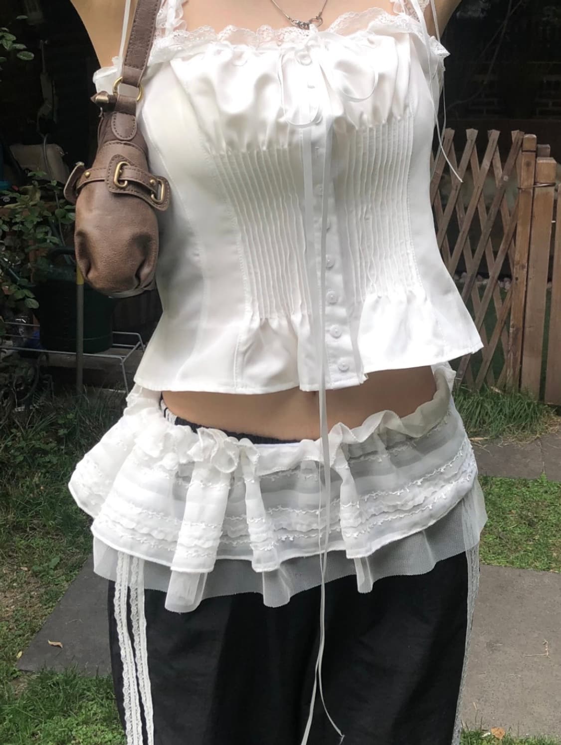 딧소어 ditsor 일루젼 프릴 벨트 레이어드 스커트 화이트 상품이미지4