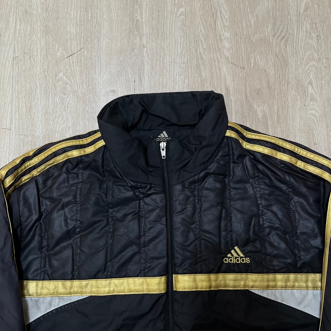 아디다스 남성 골드 로고 경량패딩 점퍼 XL/105 상품이미지2