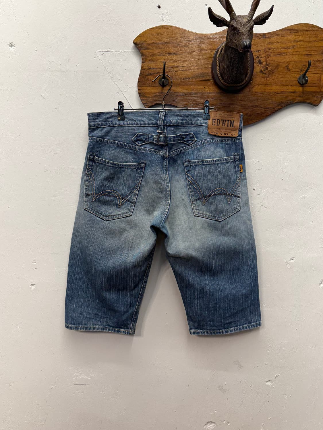 Edwin Cinch Back Denim Shorts 상품이미지2