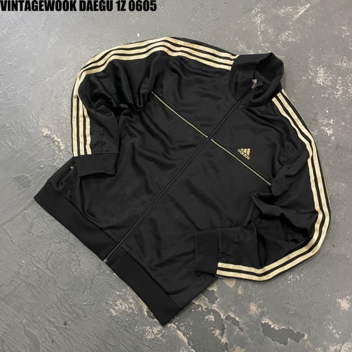 아디다스 검정 골드 트랙탑 져지 상품이미지2