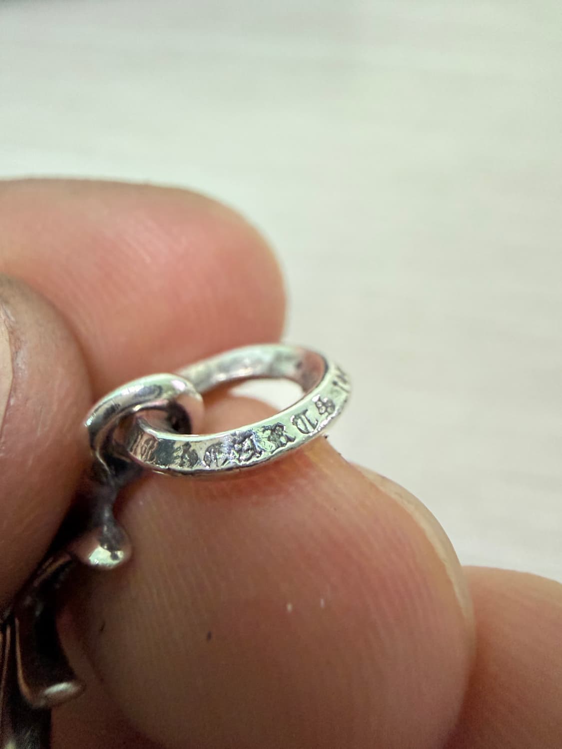 크롬하츠 타이니 크로스 참 팬던트 상품이미지5