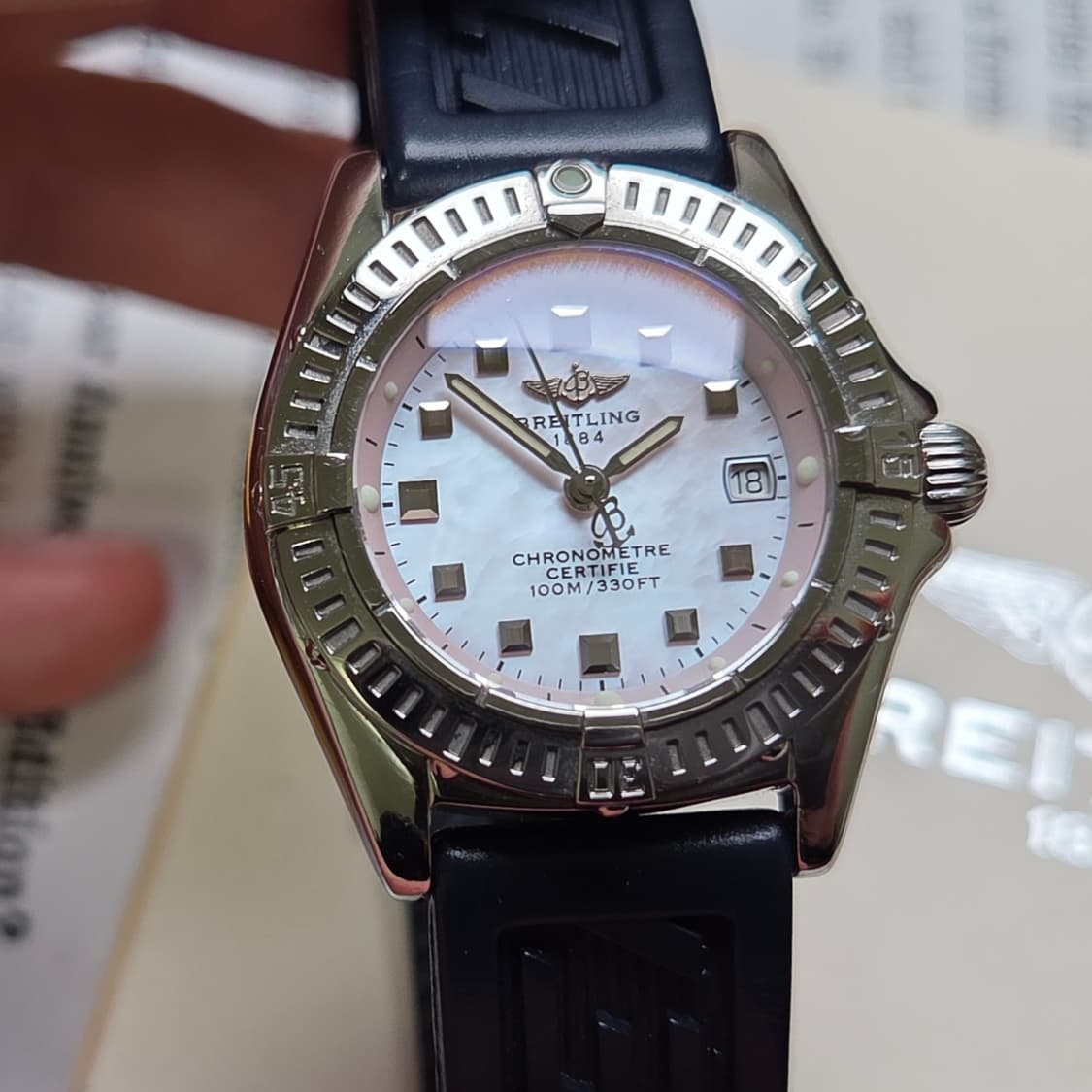 레어] 브라이틀링 칼리스티노 핑크자개 크로노미터 쿼츠 스틸 여성용 풀셋 상품이미지5