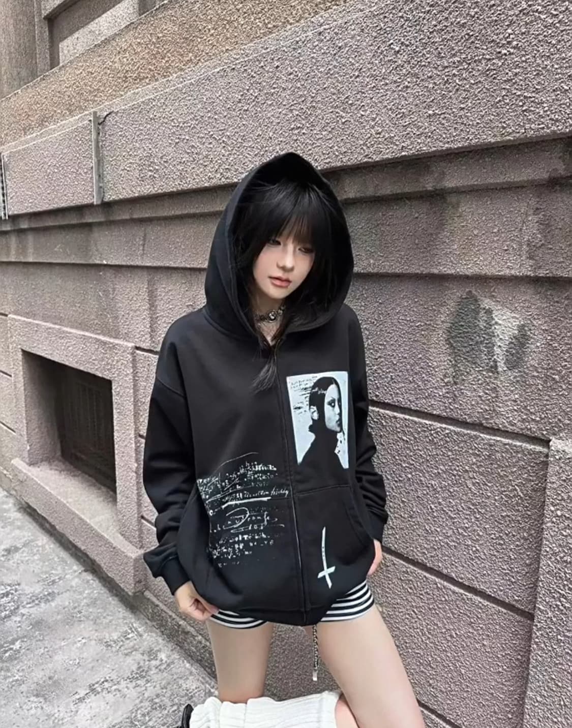 Night Reliquary Zip Hoodie 상품이미지7