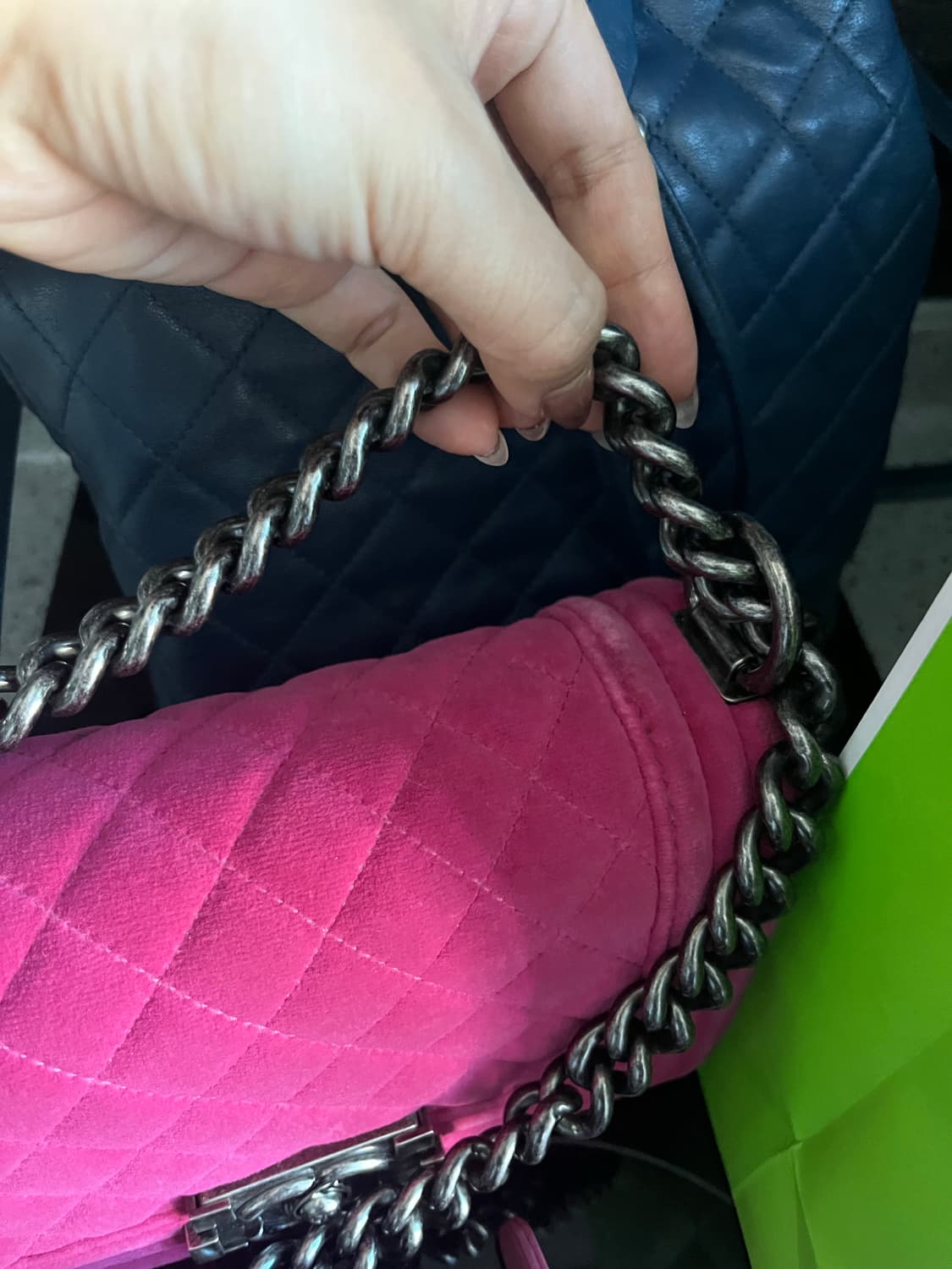 샤넬보이백 샤넬보이벨벳 샤넬보이스몰 상품이미지4