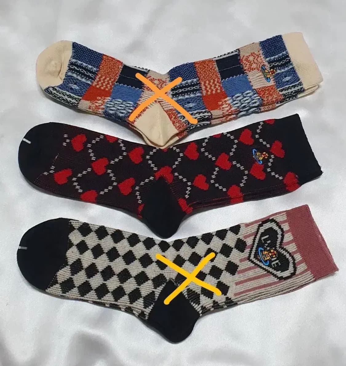 크림베이지 블랙 레드브라운 핑크 하트 러브 체크 비비안웨스트우드 양말 상품이미지3