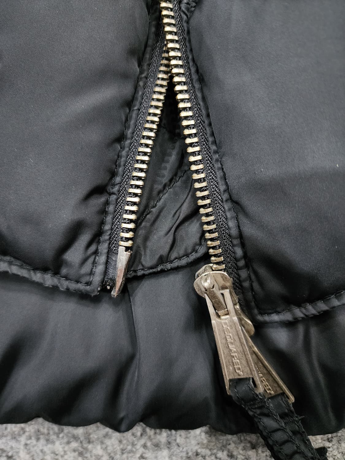 디스퀘어드 빈티지 패치 푸퍼 다운 숏 패딩 48 사이즈 상품이미지6