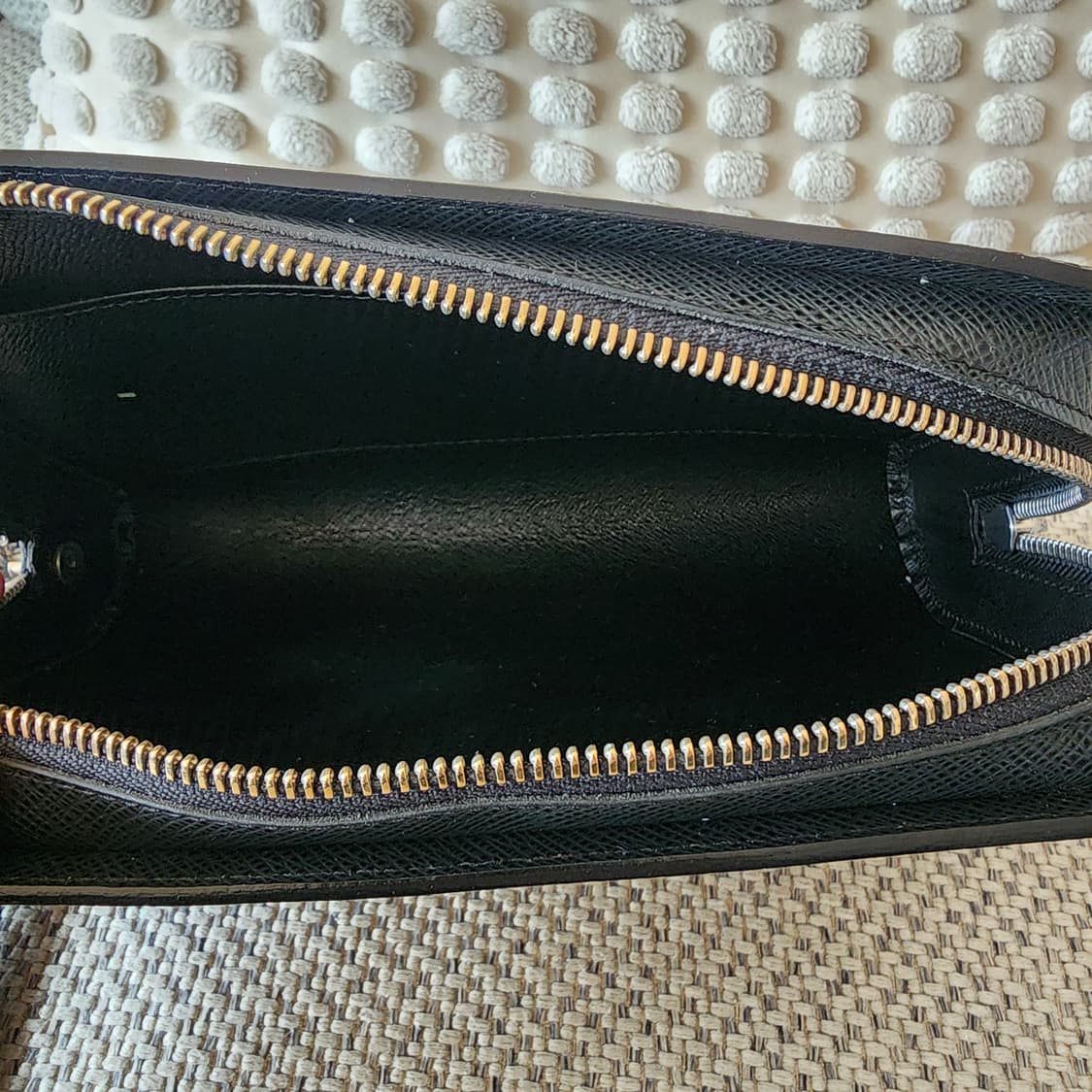 정품 루이비통 타이가 포쉐트 바이칼 클러치 세컨백 블랙 상품이미지8