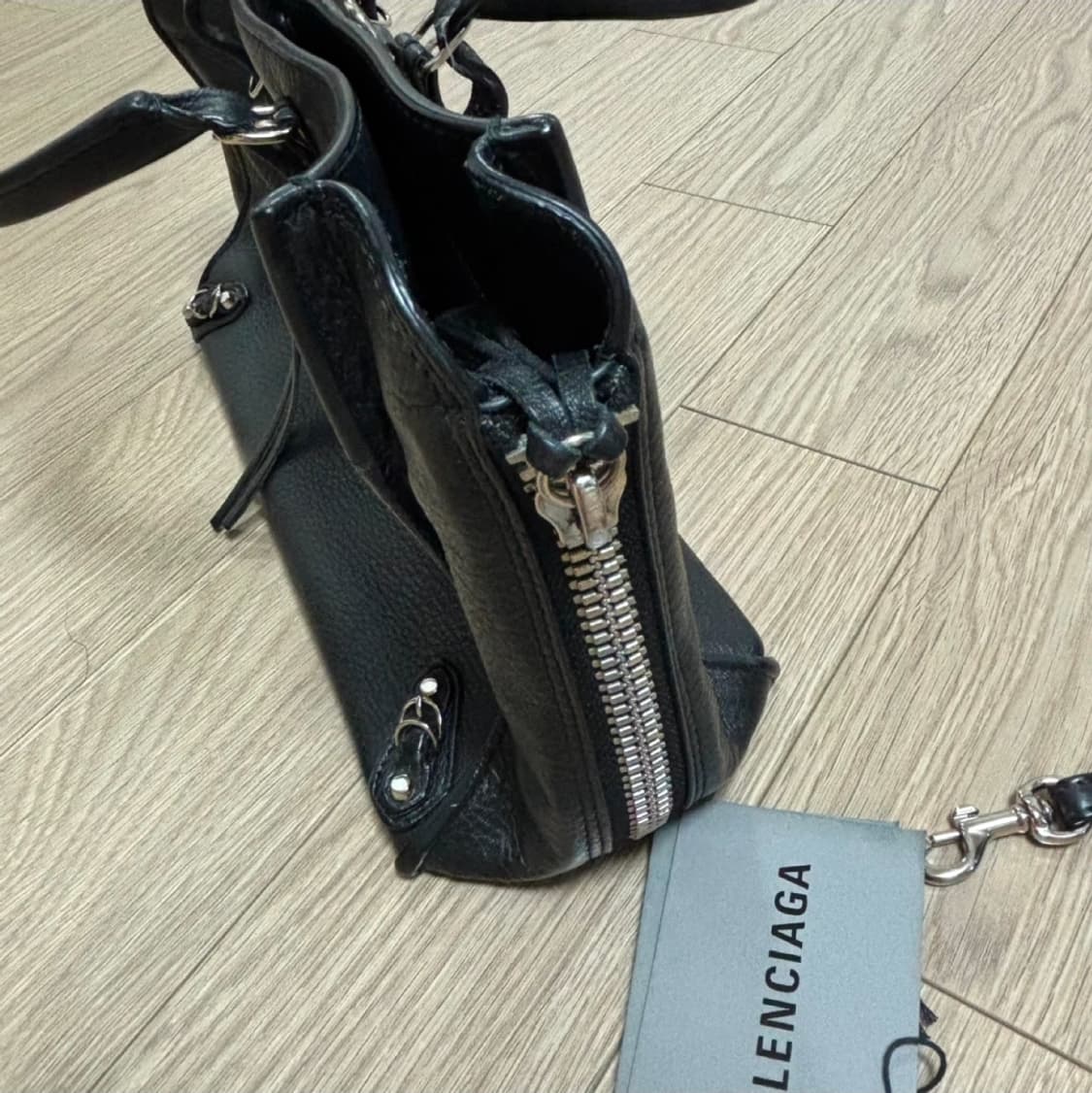 발렌시아가 파피에르 A6 토트백 상품이미지7