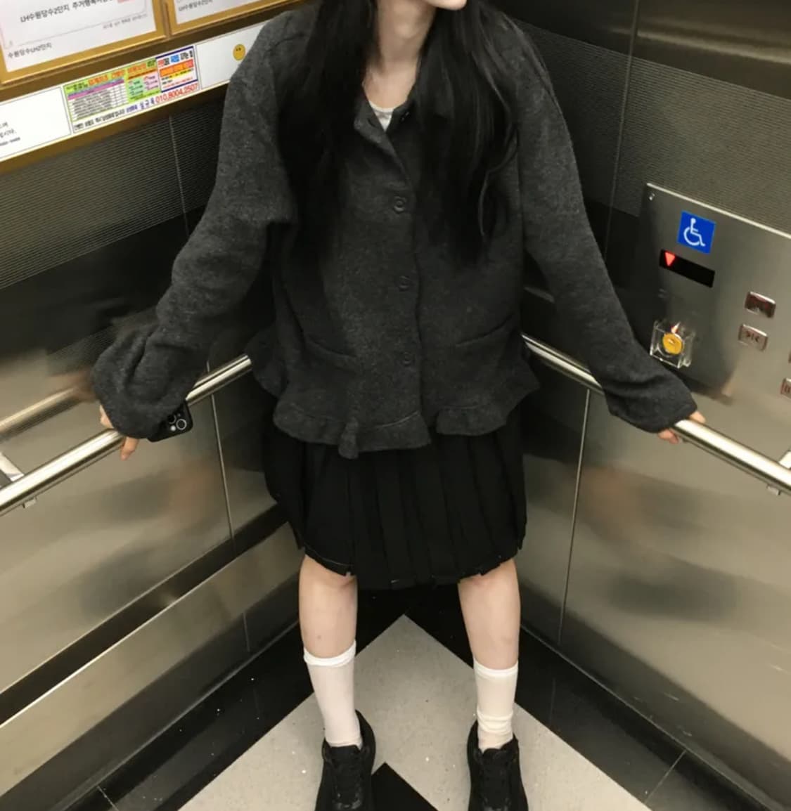 나이엔 라운드 플라켓 가디건 자켓 (차콜) 상품이미지2