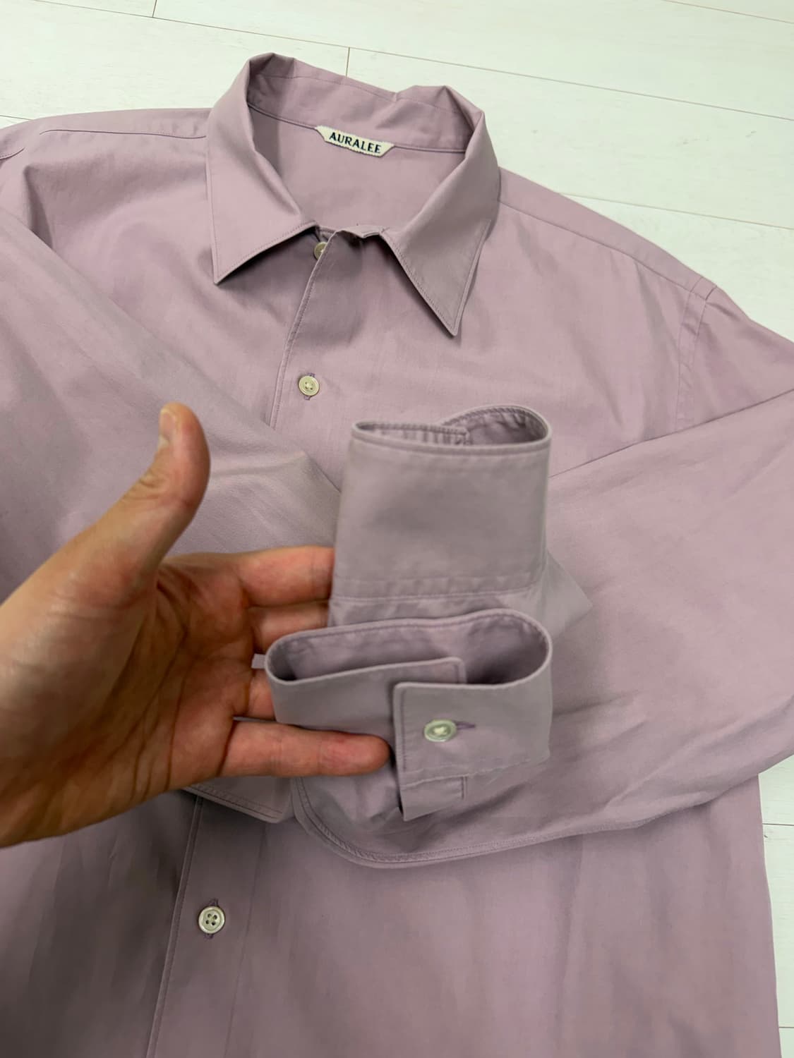 오라리 셔츠 3 사이즈  상태 9.7/10  사진 찍고 절대 안입습니다 상품이미지2