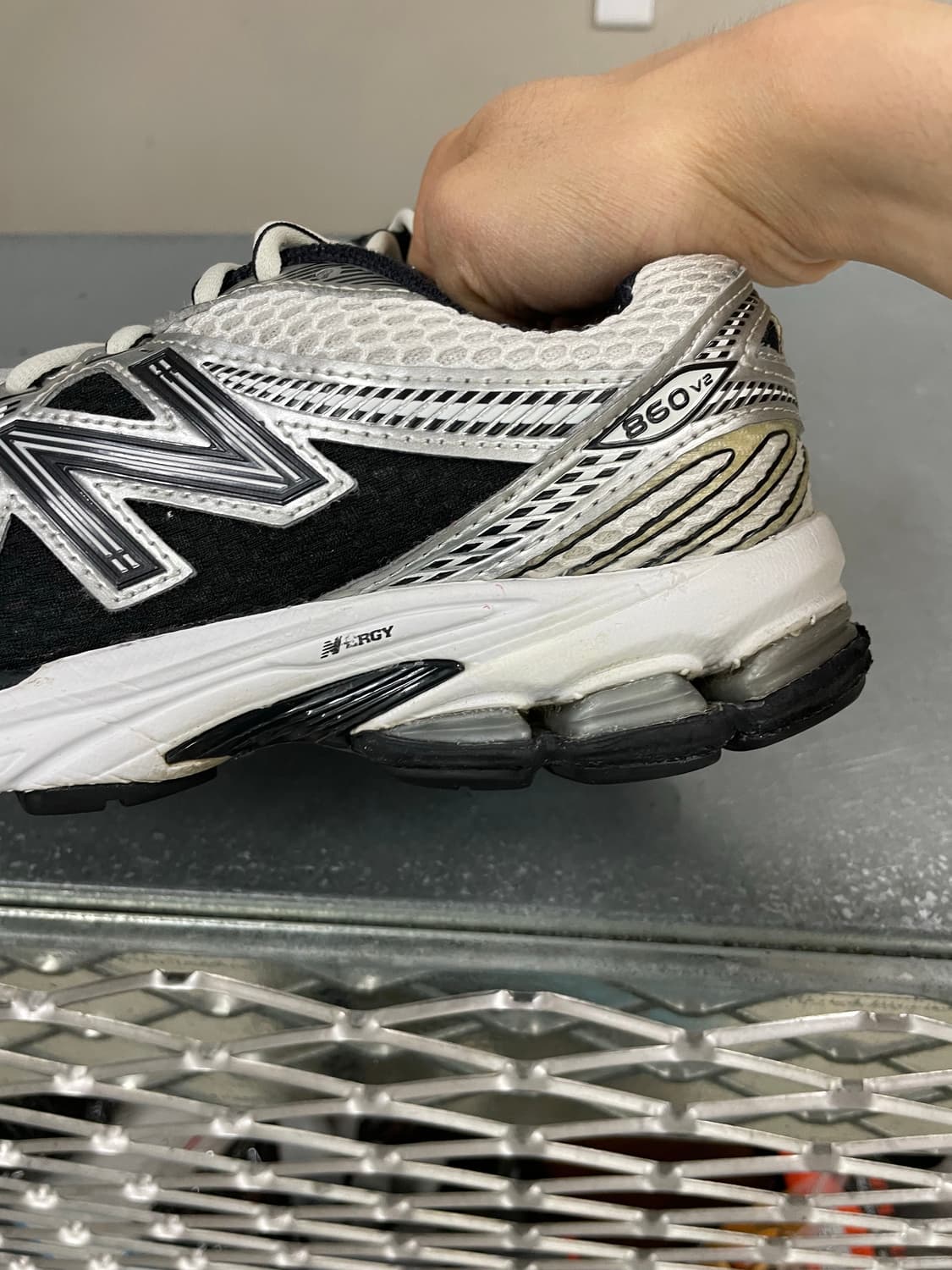 뉴발란스 860v2 화이트 블랙 245 상품이미지9