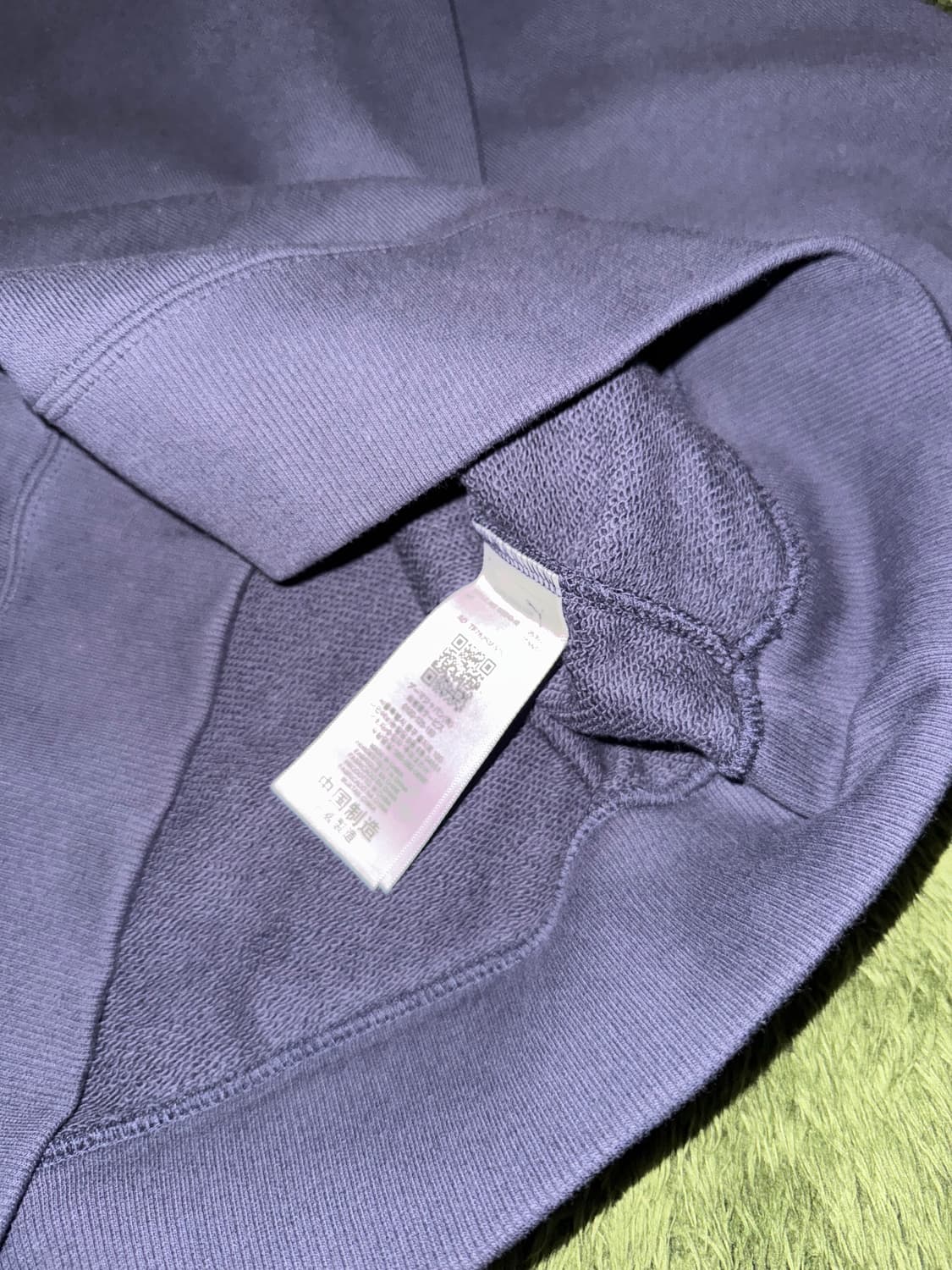 [S] 스테이플 피죤 X 푸마 콜라보 릴렉스 핏 브이넥 스웻셔츠 네이비 상품이미지6