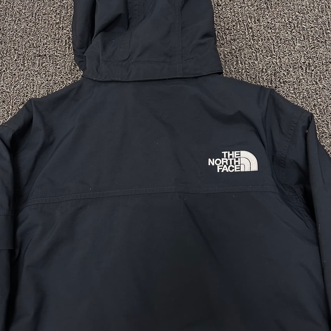 노스페이스 투포켓 두꺼운 바람막이 자켓 블랙 95(M) 상품이미지5