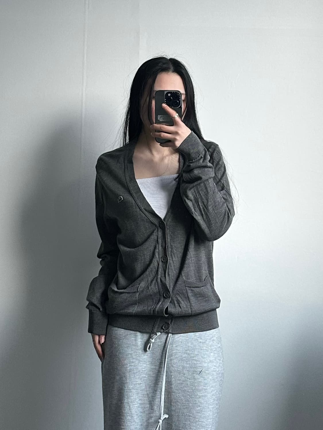 라코스테 자수로고 차콜 니트 가디건 상품이미지1