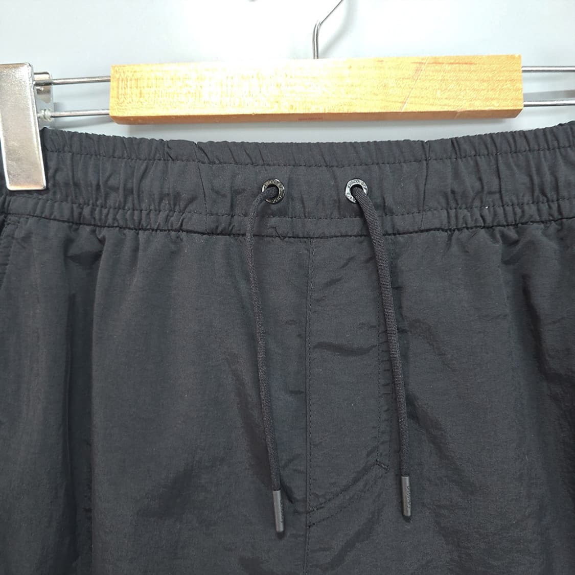 디스커버리 기능성 블랙 우븐 숏 반바지 30 상품이미지2