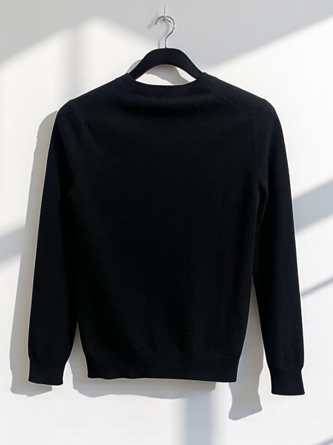 더 캐시미어 라운드 니트 상품이미지4