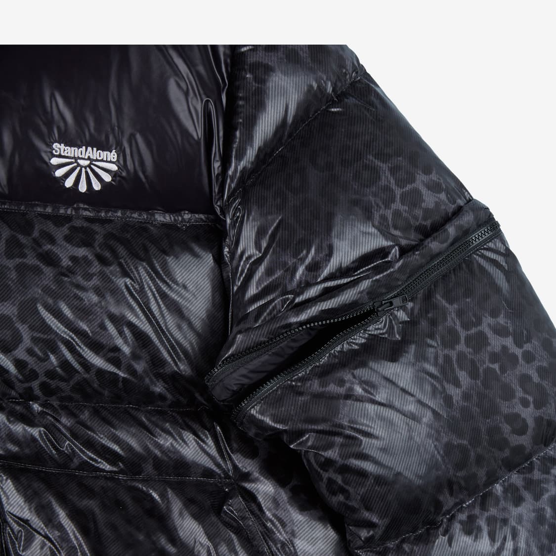 (2) ECRU 스탠드얼론 레오파드 패턴 나일론 구스다운 점퍼 상품이미지5