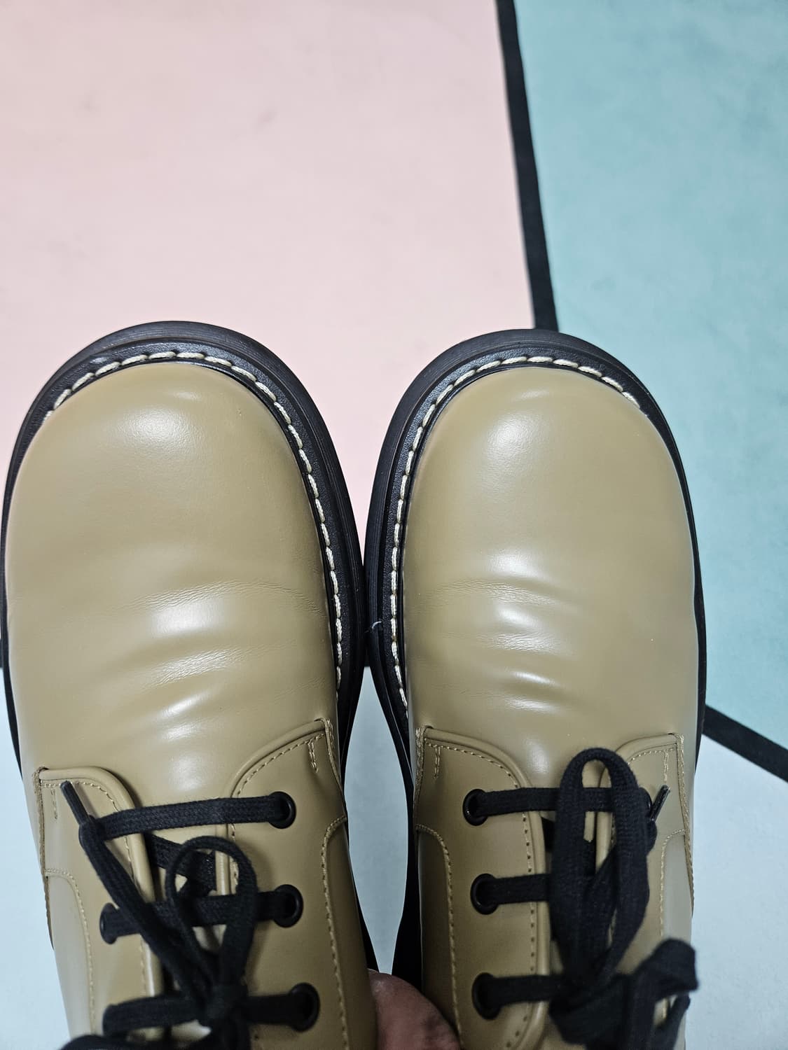 보테가베네타 바운스 더비 올스파이스 카키
 상품이미지10