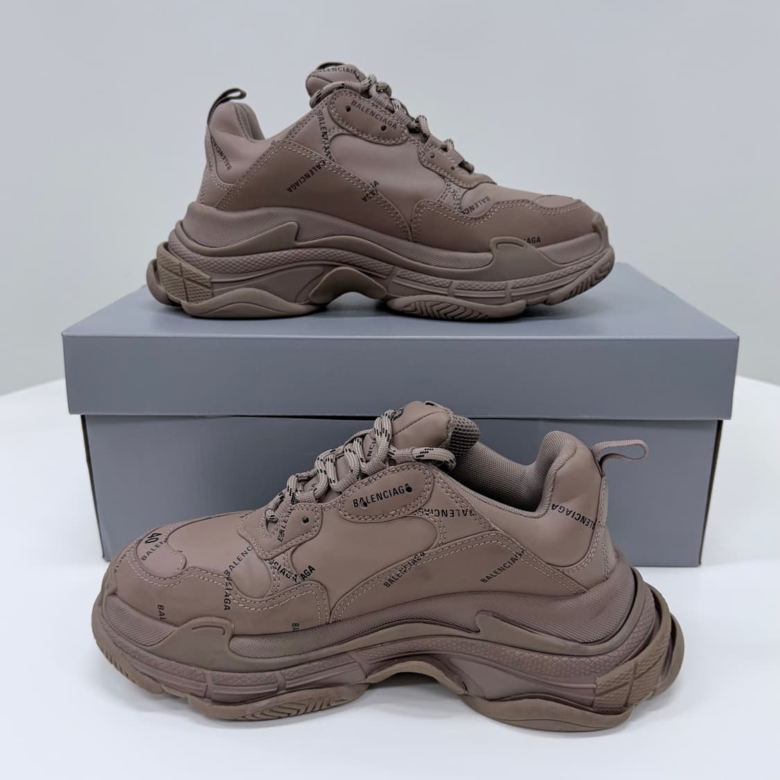 [S급/250] 발렌시아가 트리플 S 올 오버 로고 스니커즈 베이지 상품이미지5