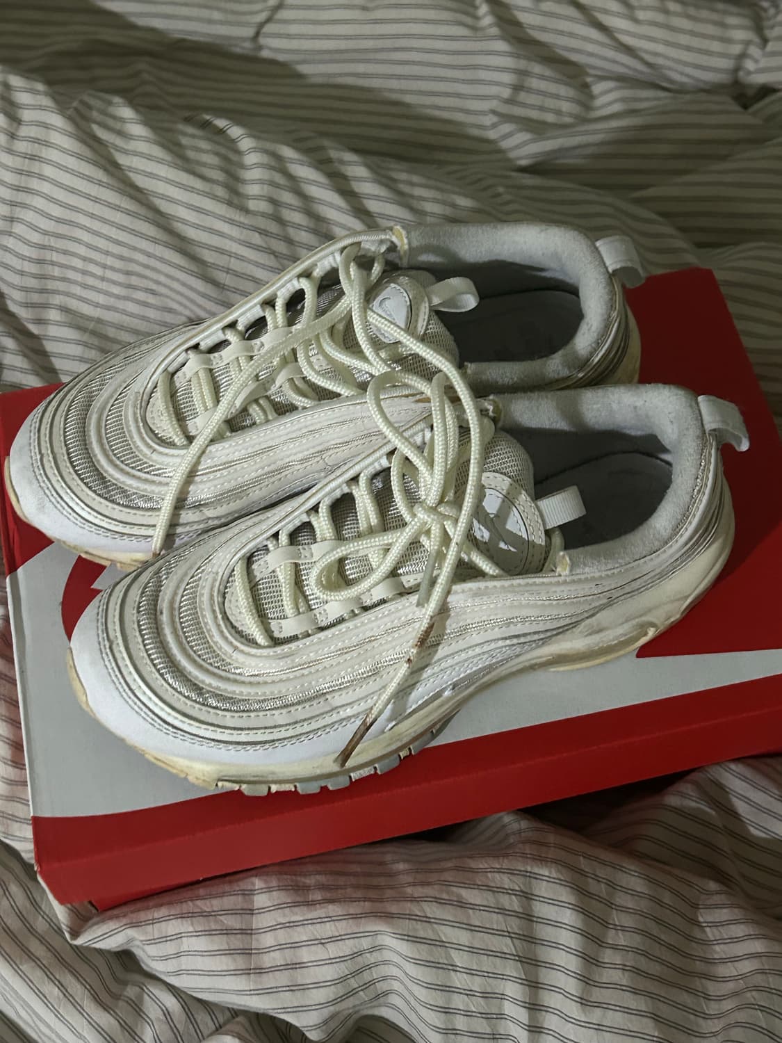 나이키 에어맥스97 트리플화이트 240s 상품이미지1