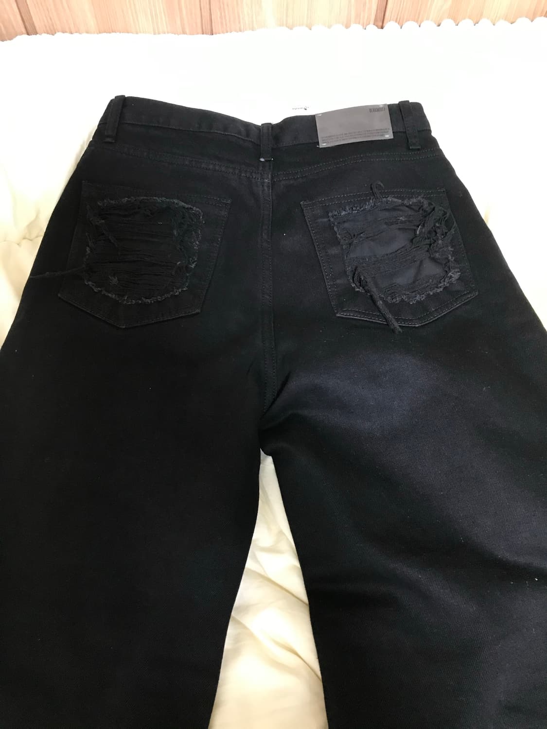 [새제품] 보헤미안서울 KNEE OPEN RIPPED WIDE JEANS 상품이미지8