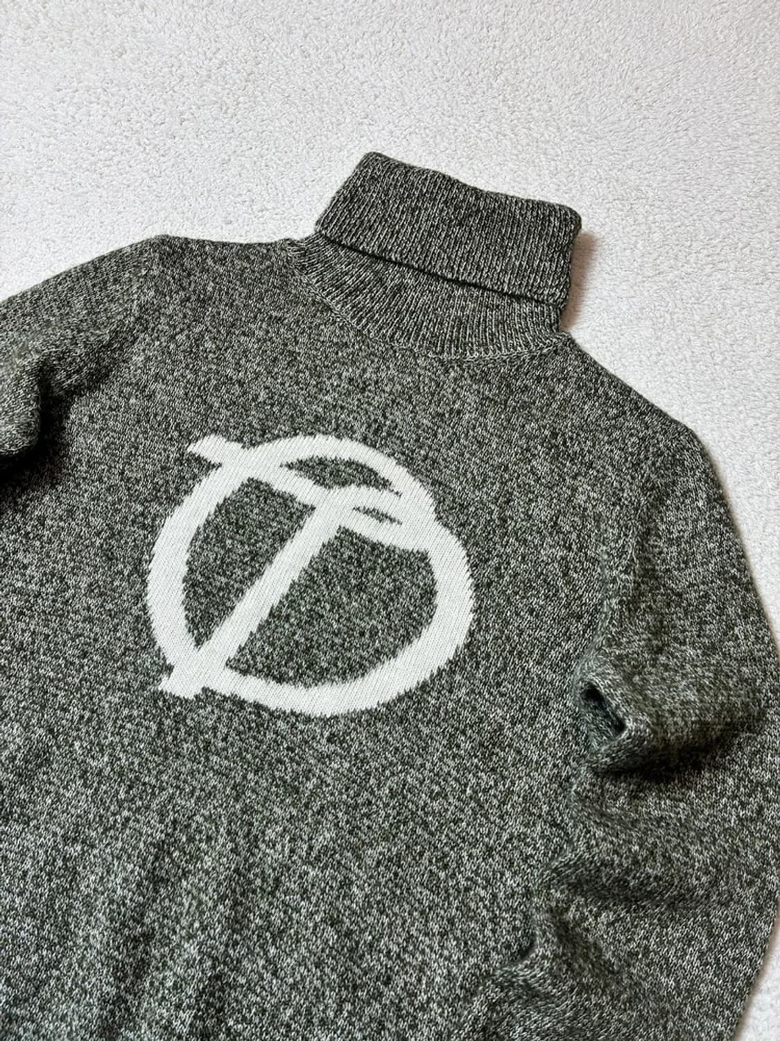더오픈프로젝트 21FW 심볼 키드 모헤어 터틀넥 스웨터 PN7872 상품이미지3
