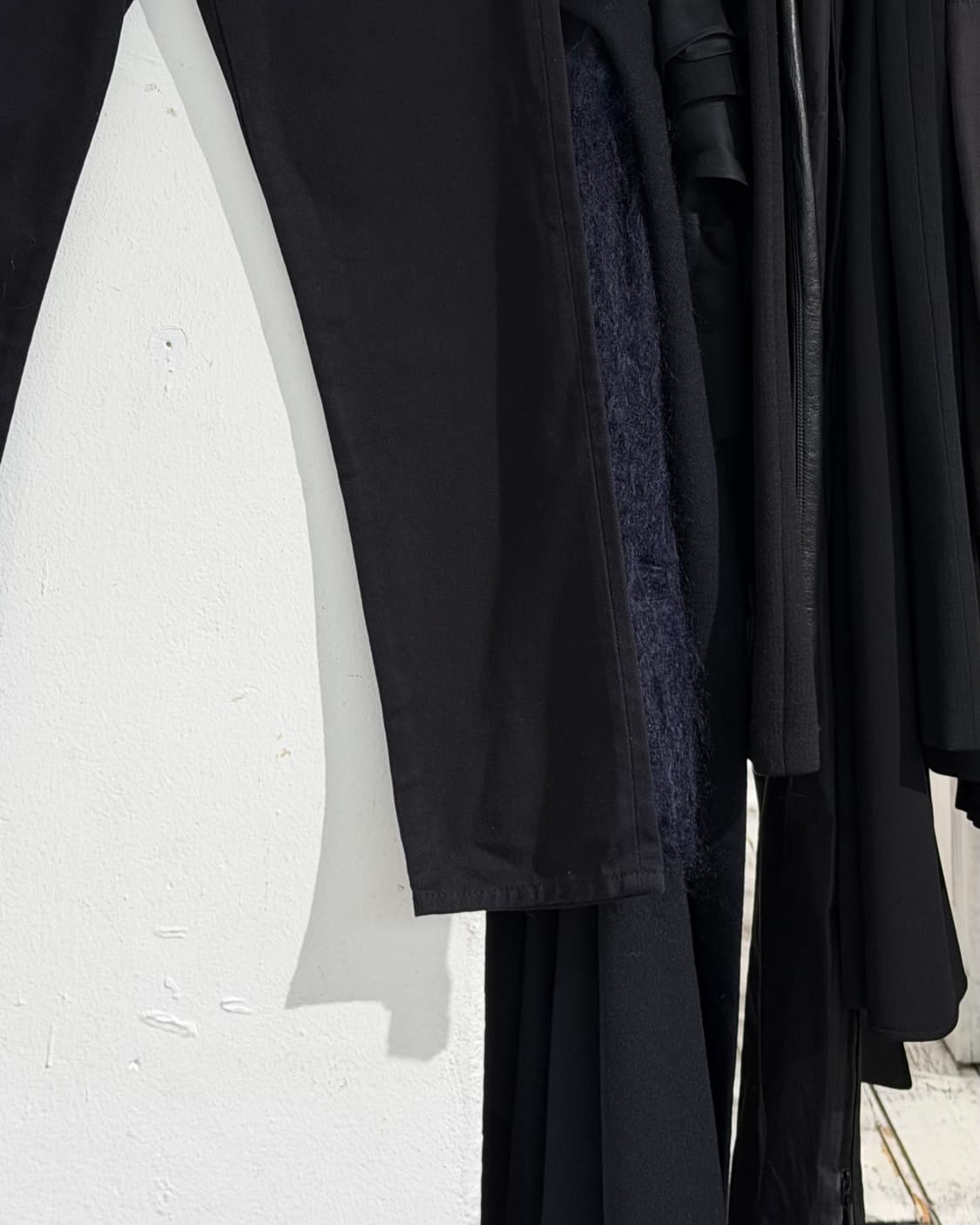 엠포리오 아르마니 블랙 자수 스트레이트 진 상품이미지6