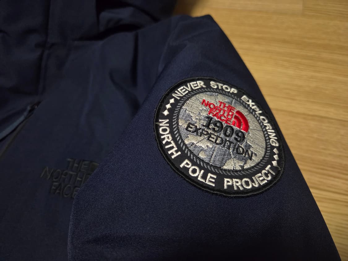 노스페이스 델론 고어텍스  구스 다운 패딩 상품이미지3