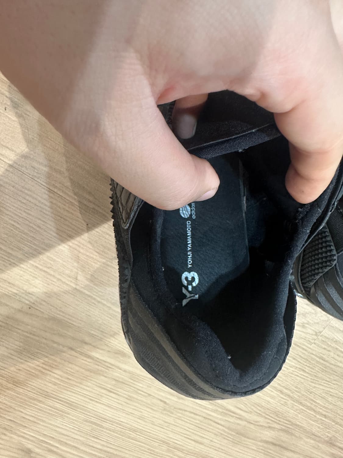 y-3스니커즈 상품이미지2