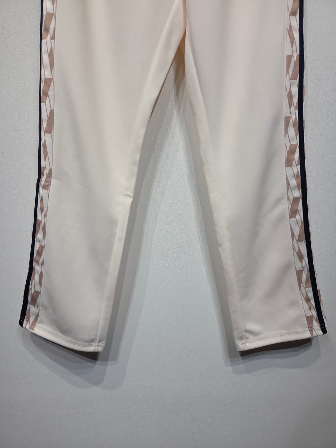 NERDY 널디 심볼 패턴 블록 트랙 팬츠 상품이미지4