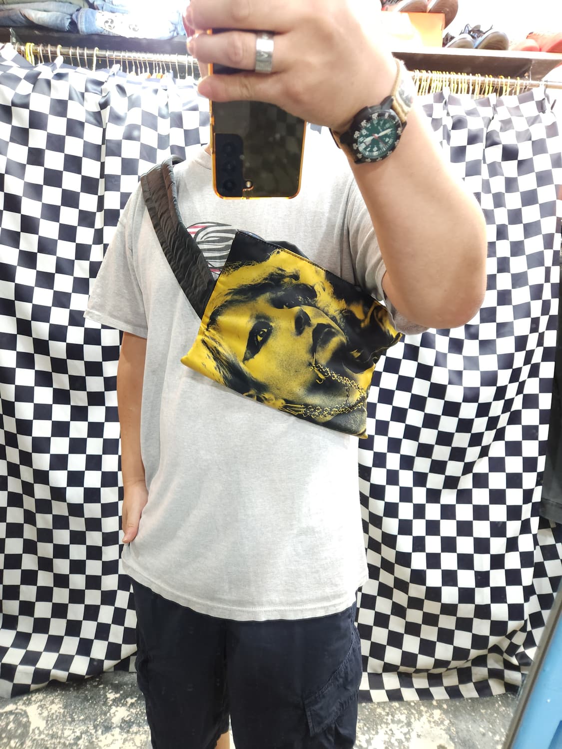 이스트팩 x 라프시몬스 포스터 크로스 바디 숄더백
​ 상품이미지10