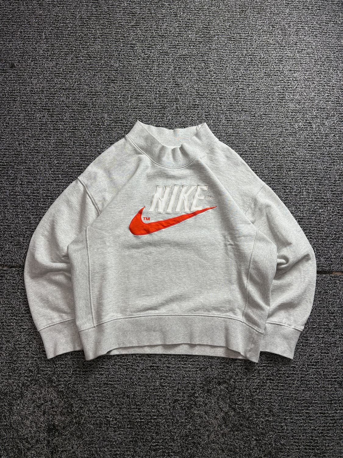 나이키 프렌치테리 자수 빅로고 박시핏 맨투맨 2710 상품이미지2