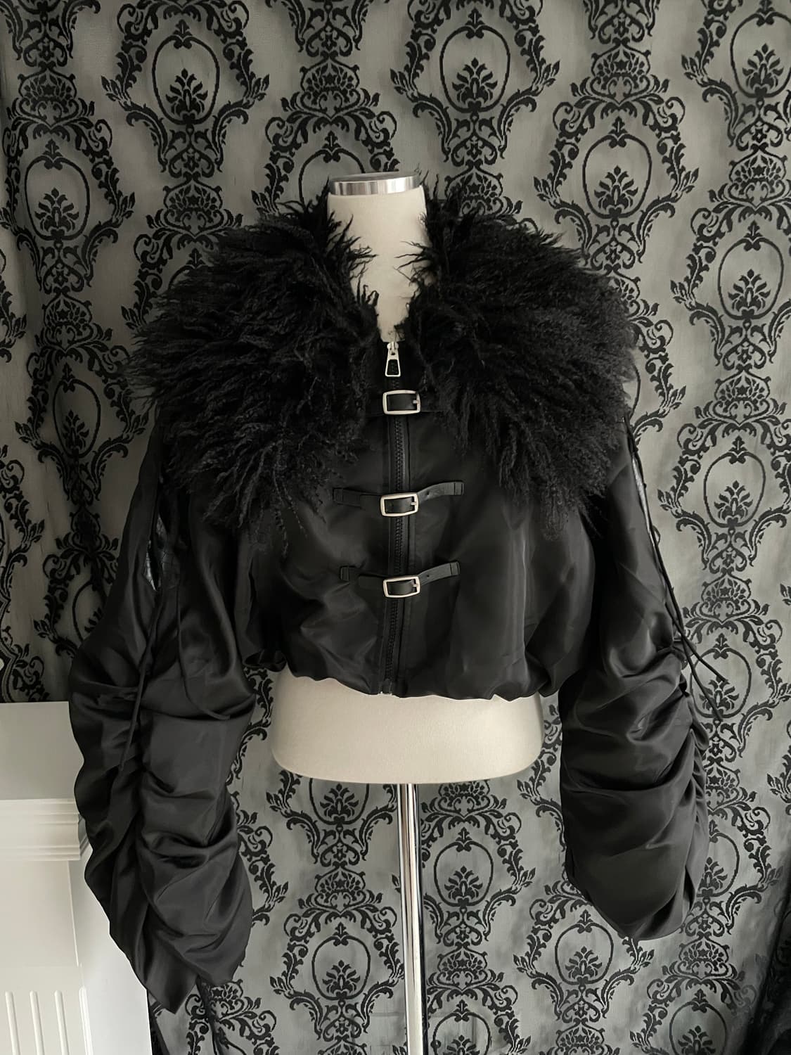 퍼 버클 셔링 크롭 패딩 상품이미지1