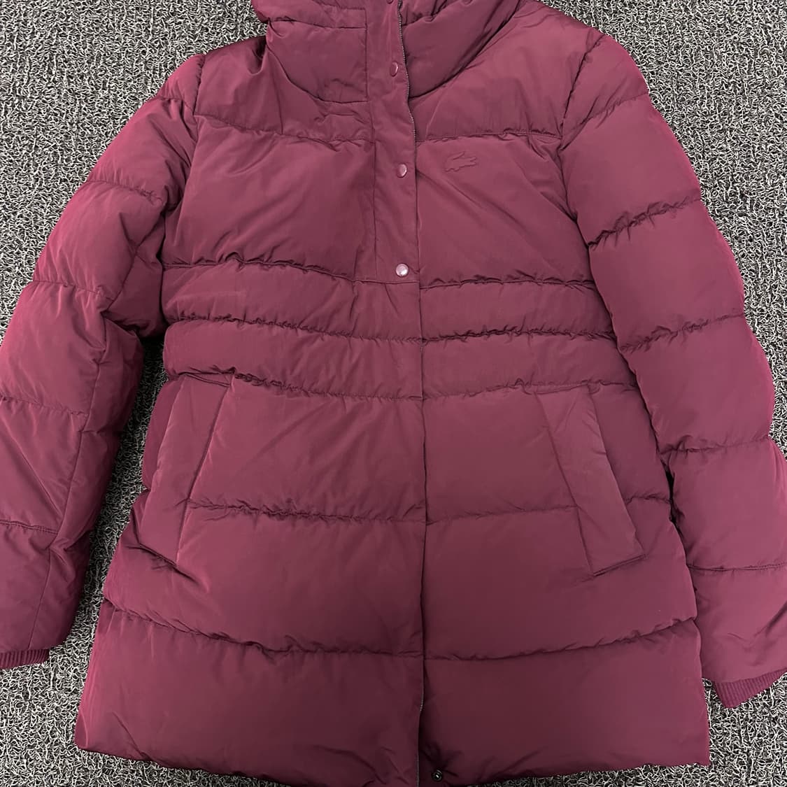 라코스테 여성 덕다운 패딩 점퍼 버건디 100사이즈 상품이미지3