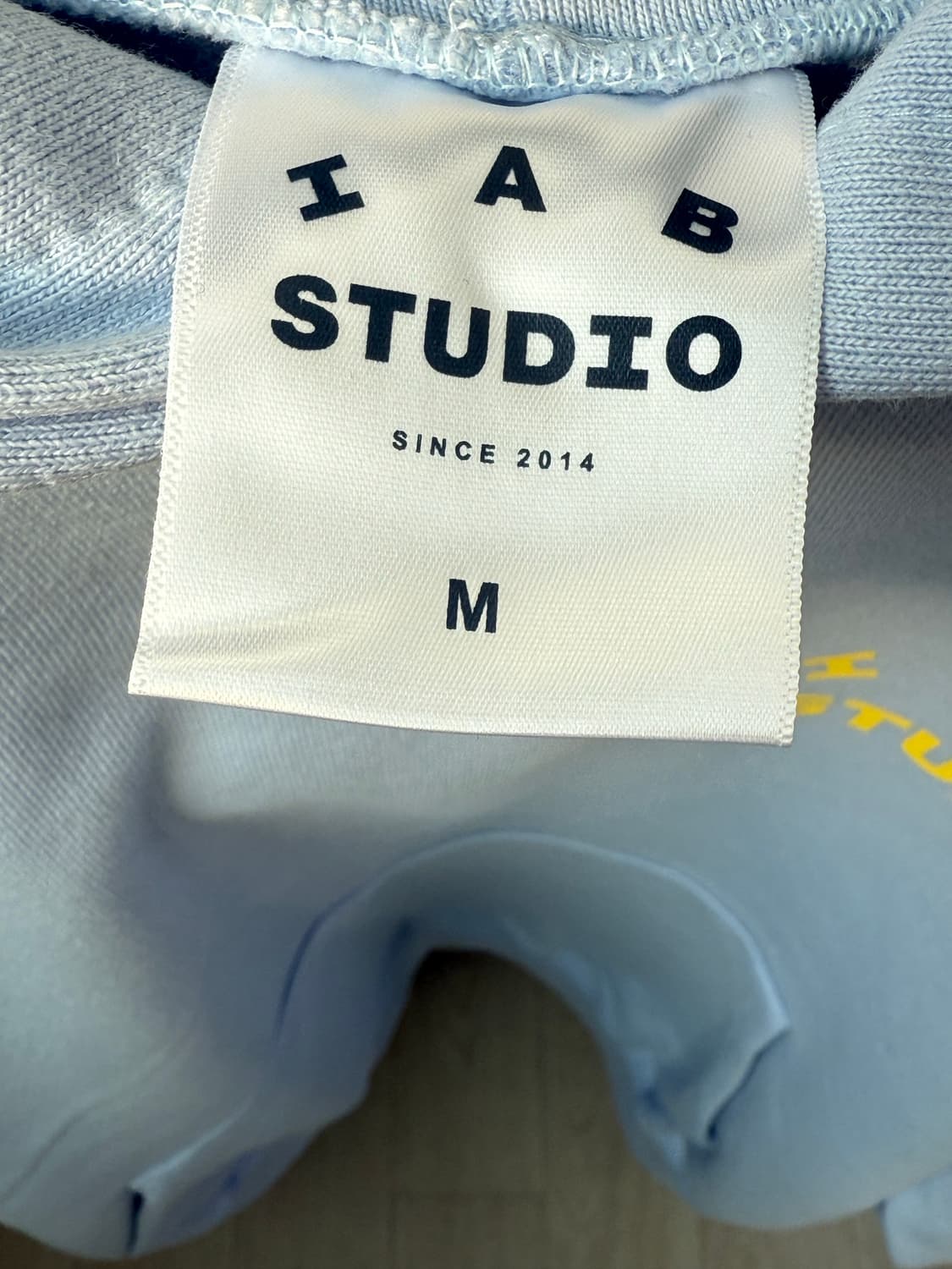 아이앱 스튜디오 스카이블루 후드 M (미착용) 상품이미지3