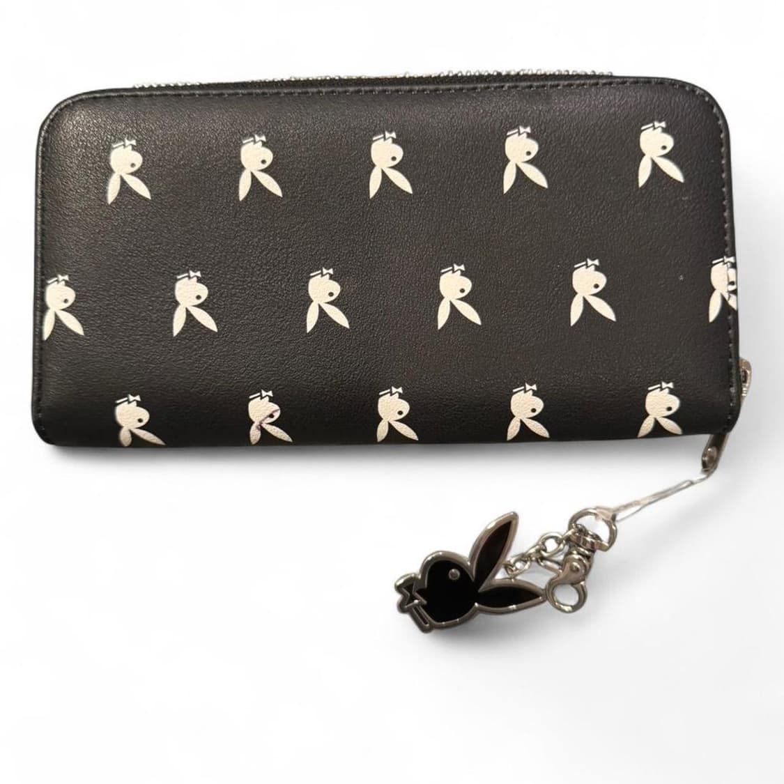 플레이보이 버니 패턴 지퍼 지갑 상품이미지2