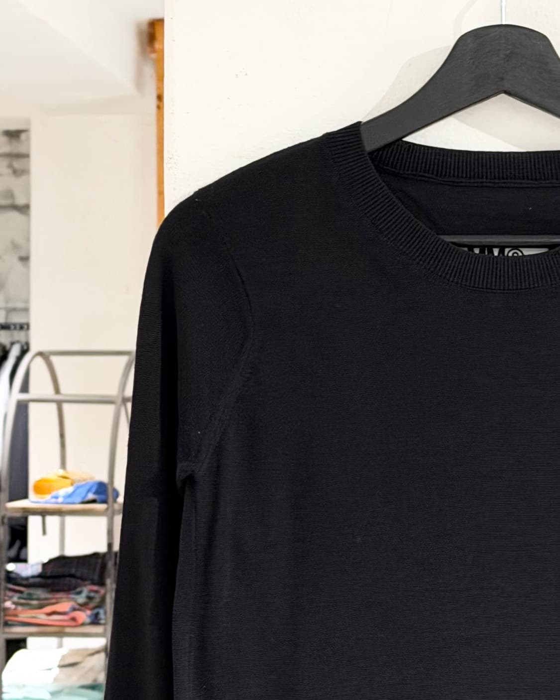 mm6 블랙 라운드 넥 롱 슬리브 니트 상품이미지2