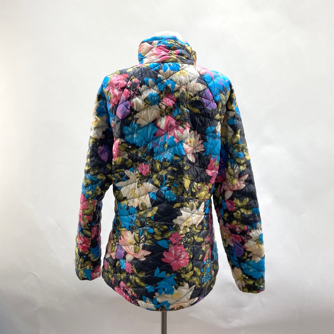 노스페이스 여성플라워퀼팅자켓 M 영구제  상품이미지3