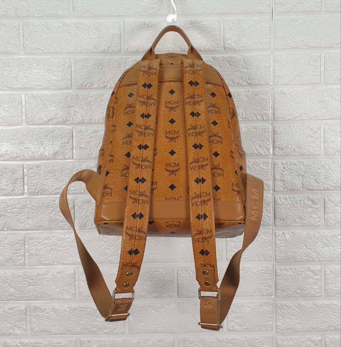 MCM 스타크 스터드 비세토스 백팩 스몰ㄴ 상품이미지2