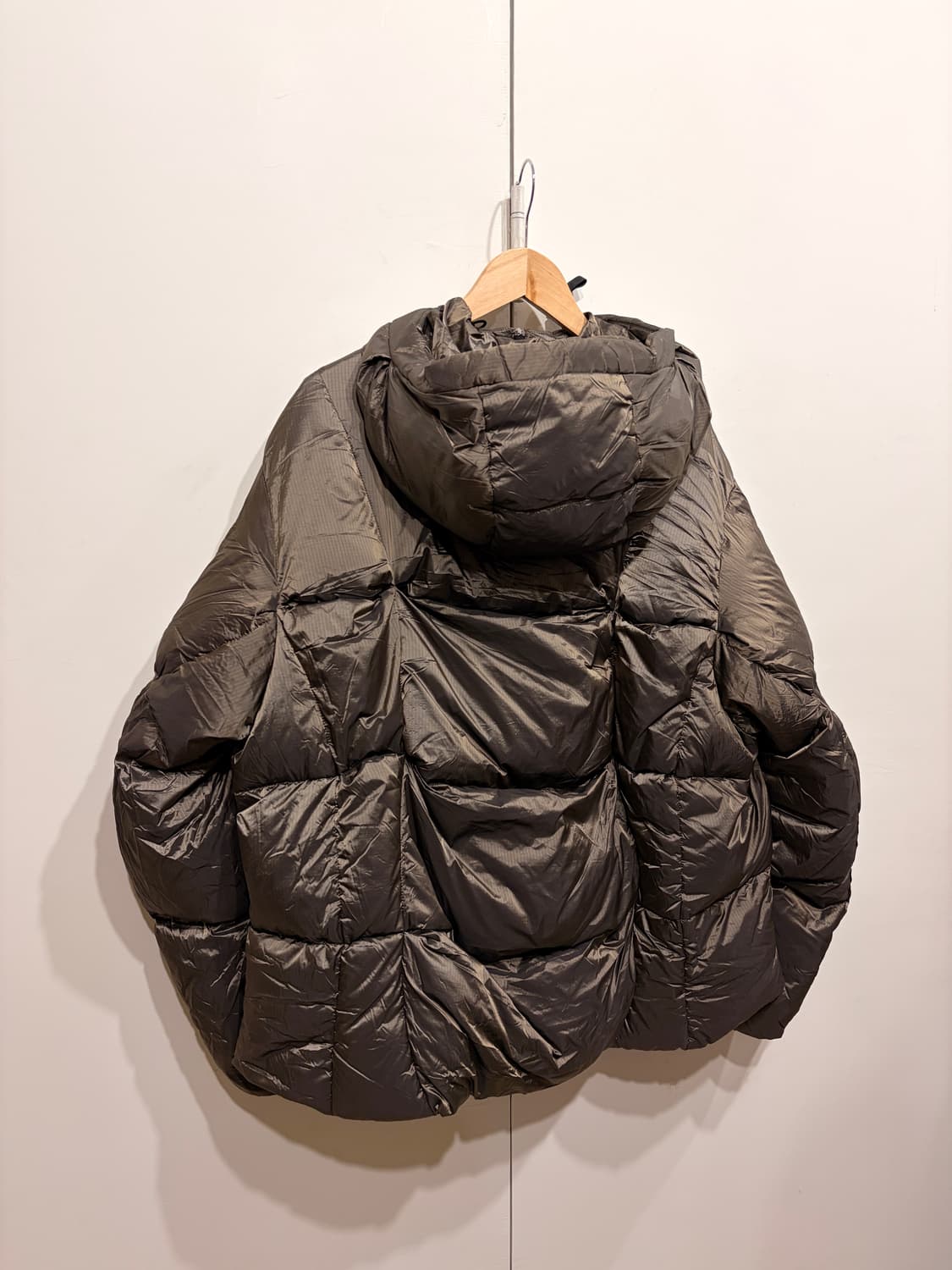 오프그리드 페이드 숏 푸퍼 구스 다운  상품이미지3