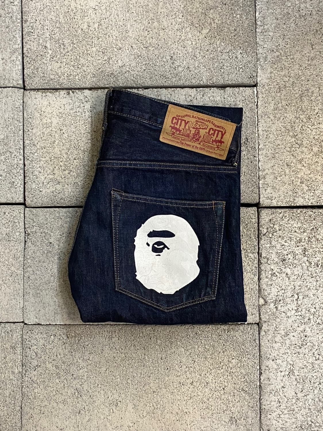 베이프 사루 헤드 데님 팬츠 상품이미지1