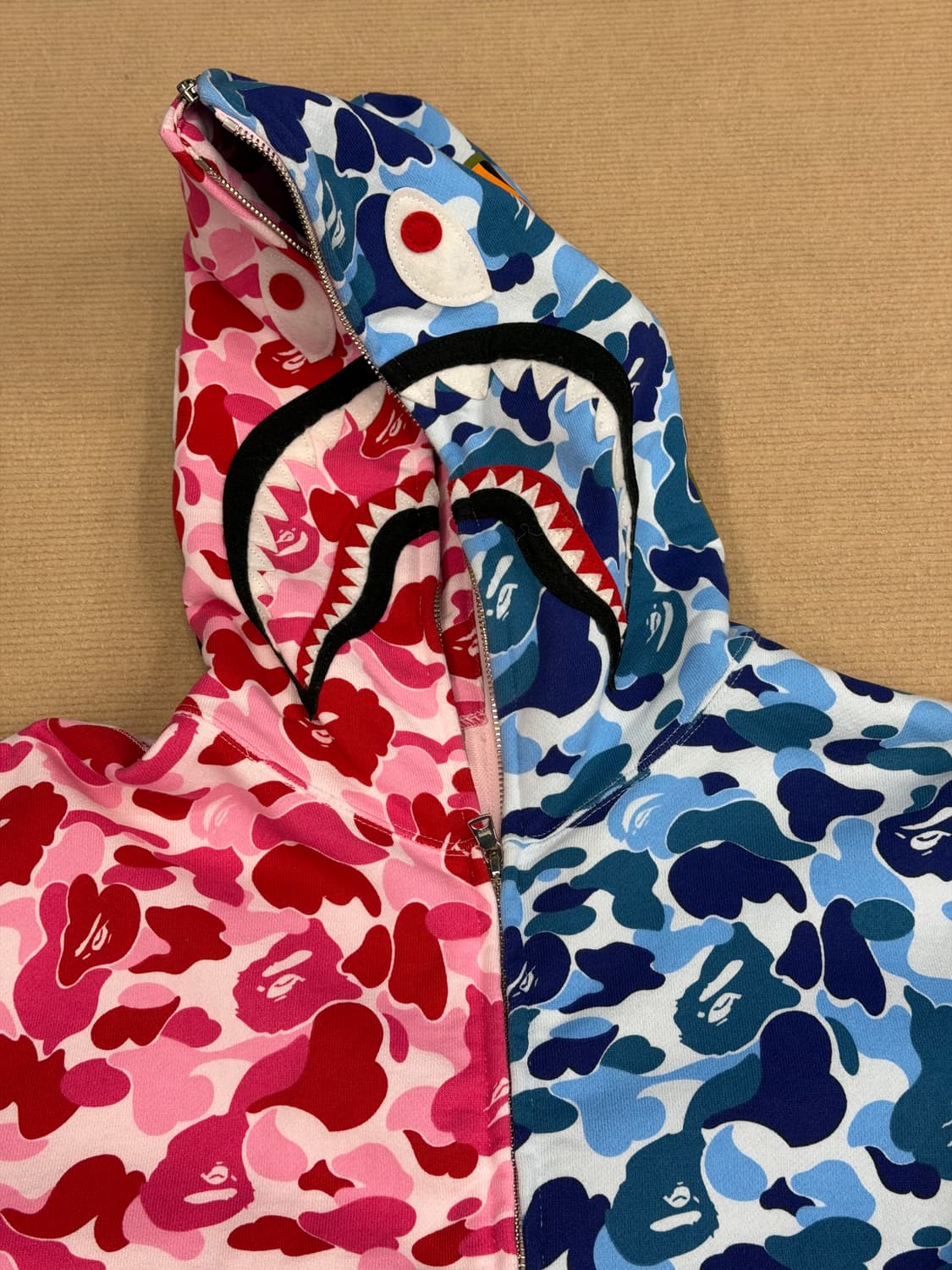 [새싱품] 베이프 ABC카모 세퍼레이트 샤크 풀 집 후드 상품이미지2