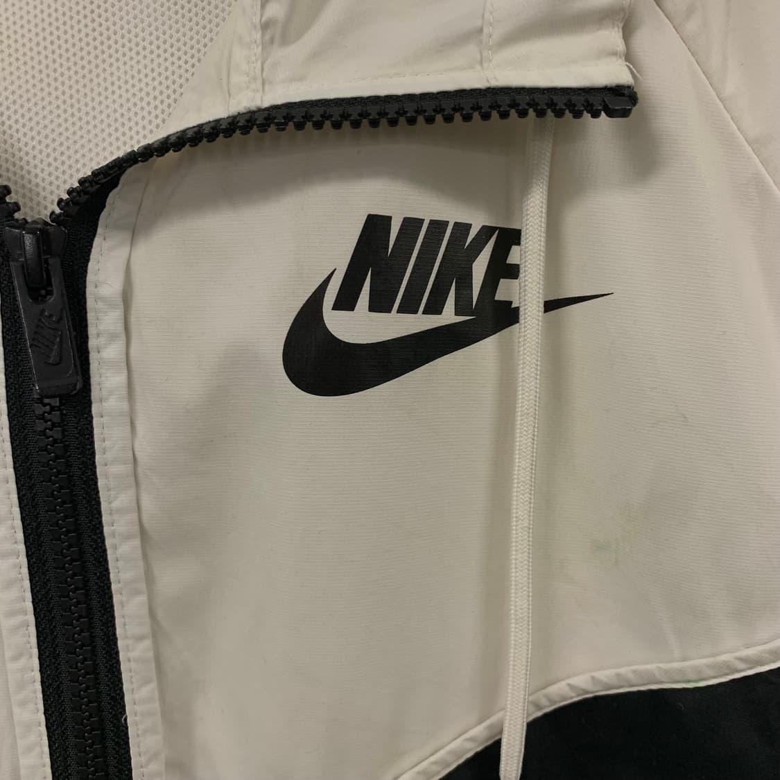 나이키 오래오 배색 윈드러너 바람막이 상품이미지4